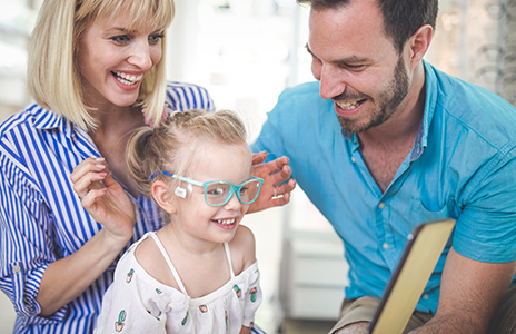 Pourquoi faire appel à votre opticienne près de Marseille ?